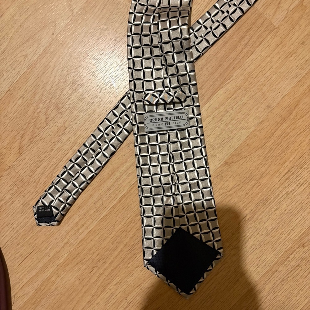 MEN’S SILK HAND MADE TIE BY BRUNO PIRTTELLI